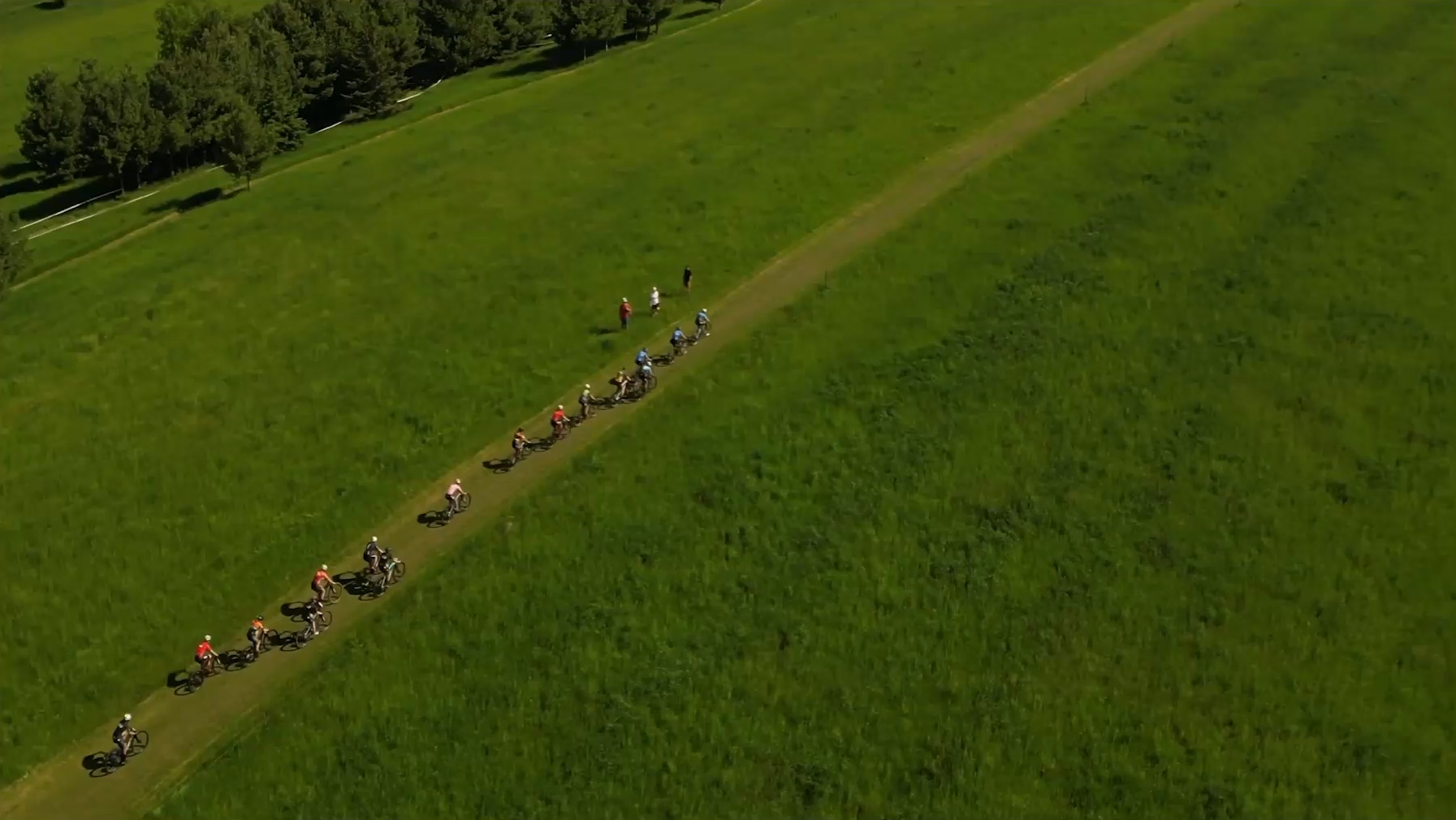 Overhead view of mountainbikers racing